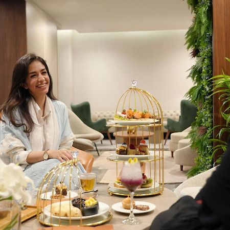 Swissotel Living Jeddah Eksteriør billede The Lounge at the airport
