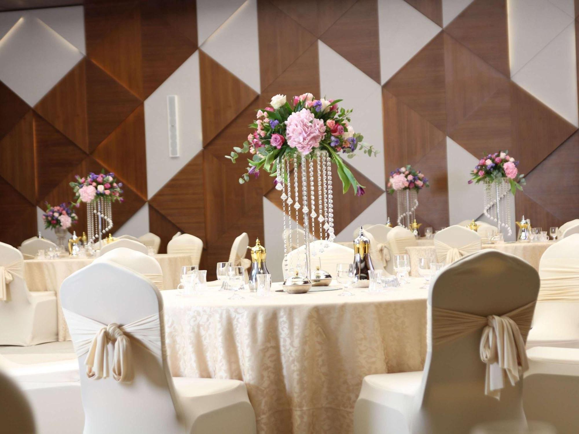 Swissotel Living Jeddah Eksteriør billede The ballroom