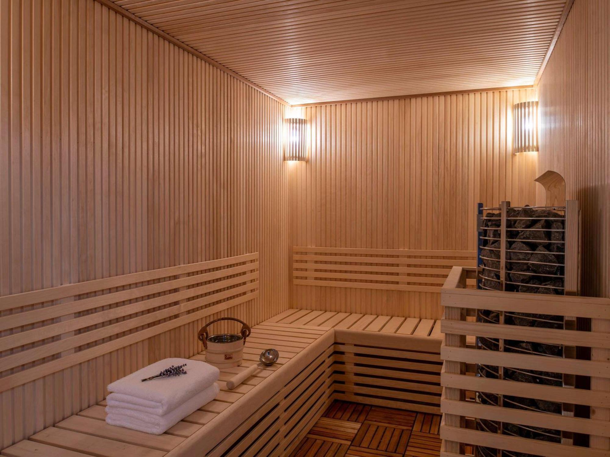 Swissotel Living Jeddah Eksteriør billede A Finnish sauna